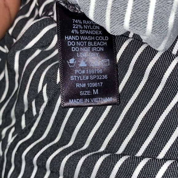 Women’s Capri Stripe Pants by Shinestar (Size M) - Picture 6 of 6